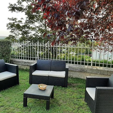 Gite Des Agapanthes Lacroix-sur-Meuse Eksteriør billede
